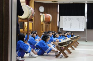 小学校の水軍太鼓